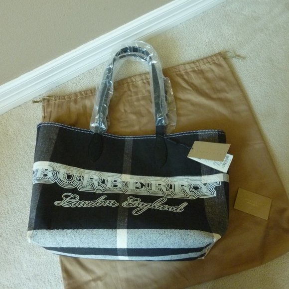 Burberry 'Doodle' Medium Canvas Check Pattern Tote - Picture 12 of 12
